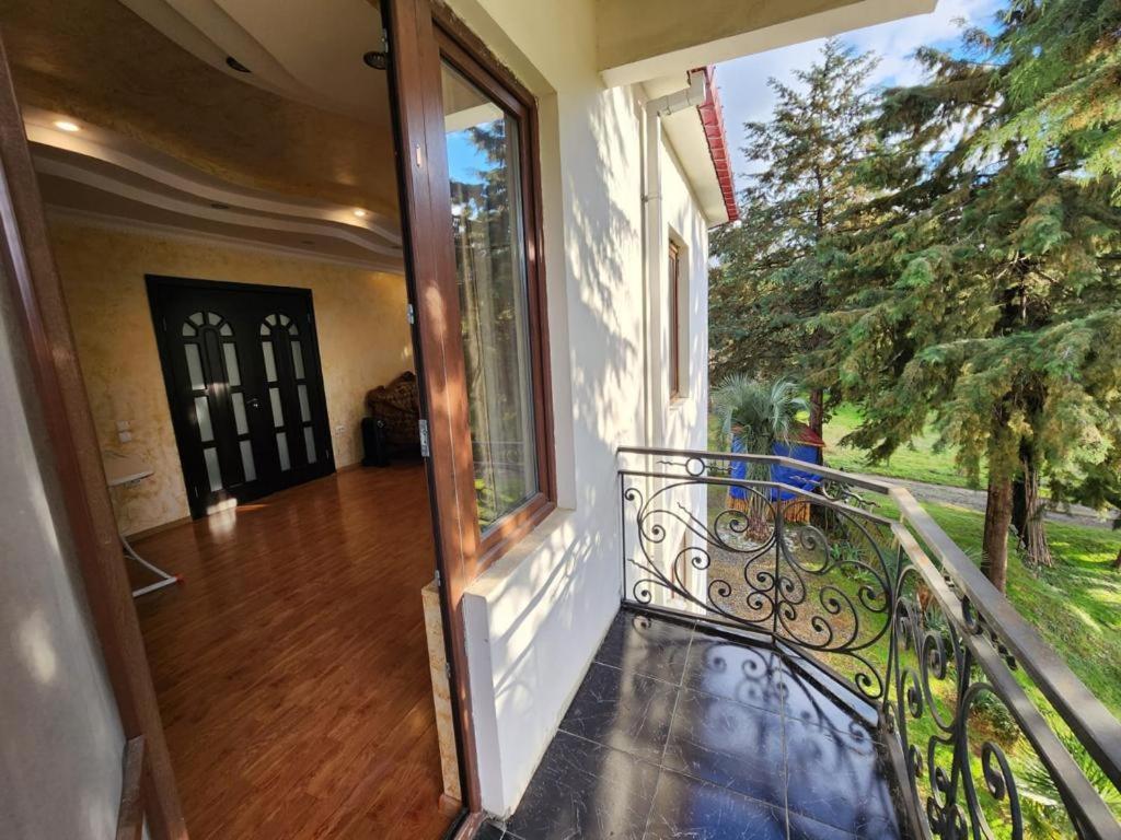 Villa In Chakvi Bagian luar foto